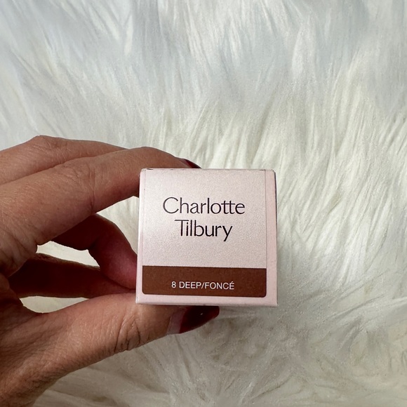 Charlotte Tilbury
Hollywood Flawless Filter - Picture 8 of 8
